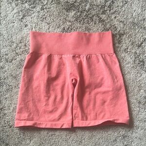 Nvgtn coral pro short